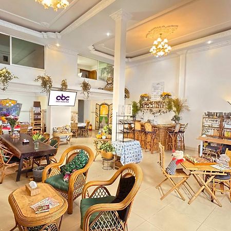 Dutch Hosted B&B, Abc 프놈펜 외부 사진